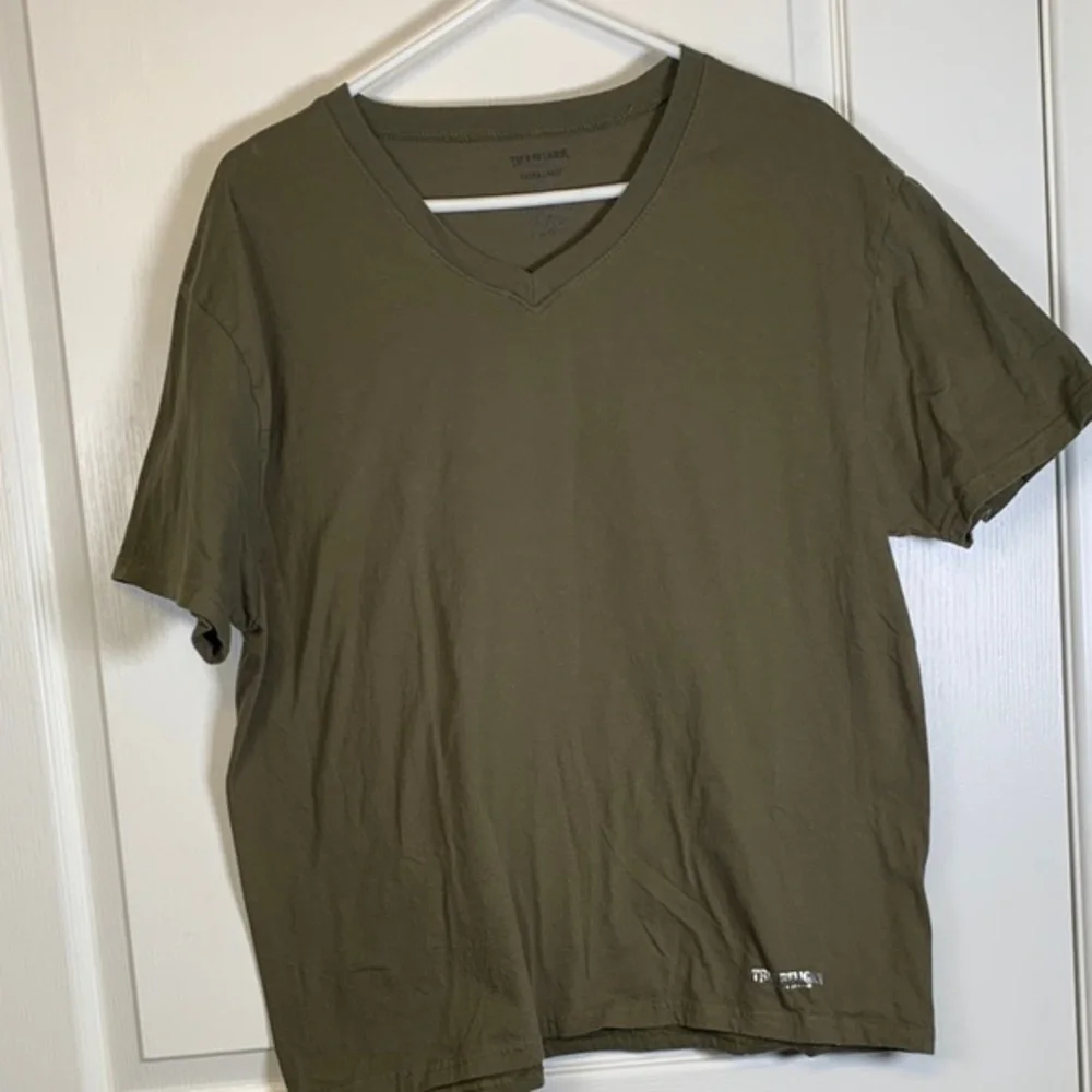 True Religion V-Neck Olive Shirt Size XL EUC #5103